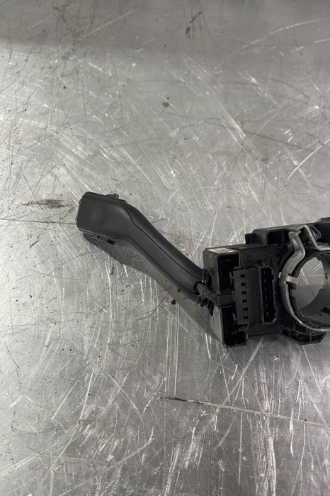 Maneta stergatoare parbriz 4BO953503H / 4BO 953 503 H Volkswagen VW P