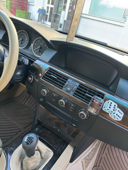 Vând Bmw E60 525d