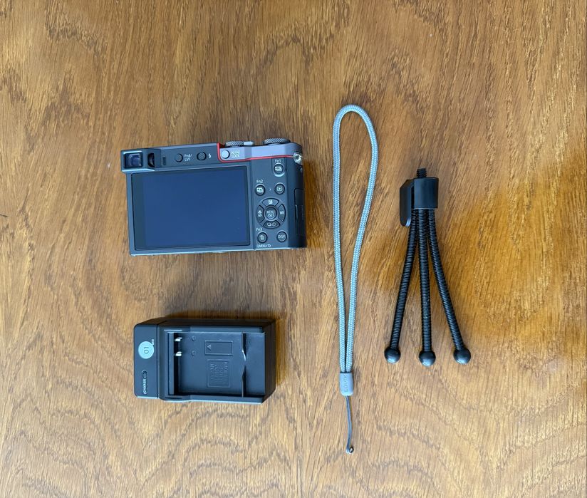 Panasonic TZ100, obiectiv Leica 25-250 f2.8