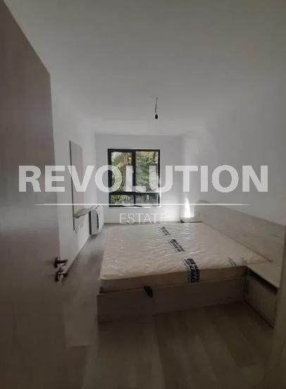 Дава се под наем Тристаен апартамент в Варна, Център - 100 кв.м за 600 € - Снимка #1