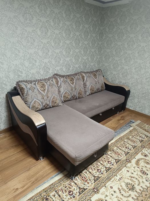 Диван               .