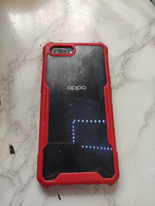 Продам телефон срочно