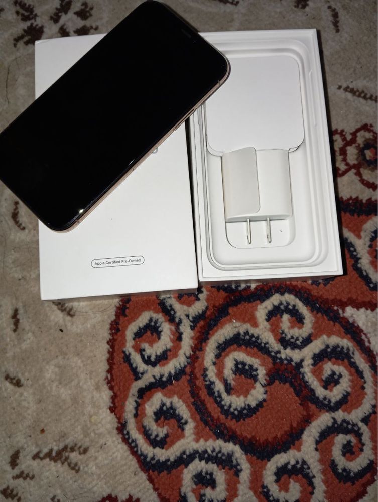 iPhone 11 pro sotiladi