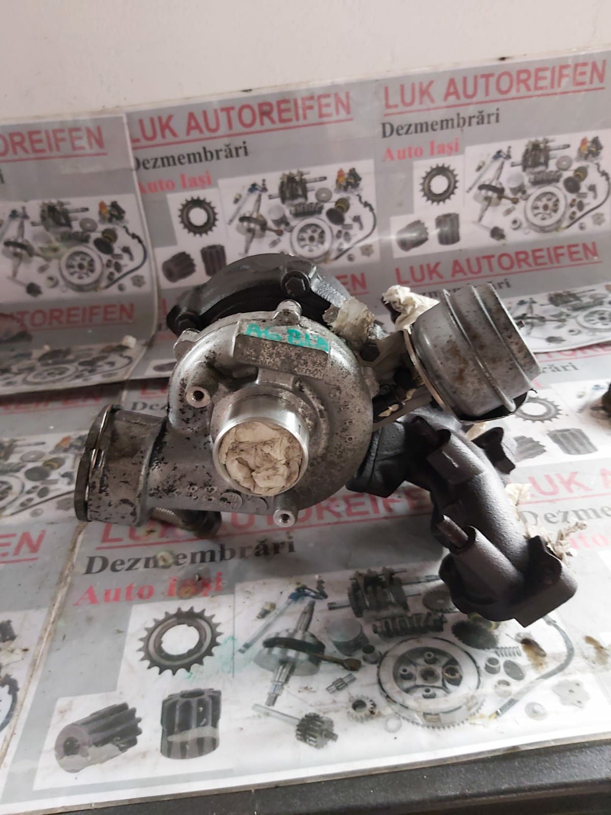 Turbina turbosuflanta Audi A6 4F C6 / A4 B7 motor 2.0 TDI BLB BRE BPW