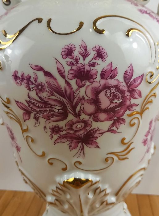 Две порцеланови вази - Hollohaza, Унгария