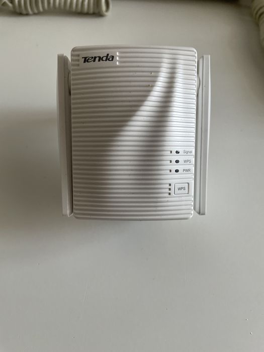 Repetor ssemnal WiFi TENDA