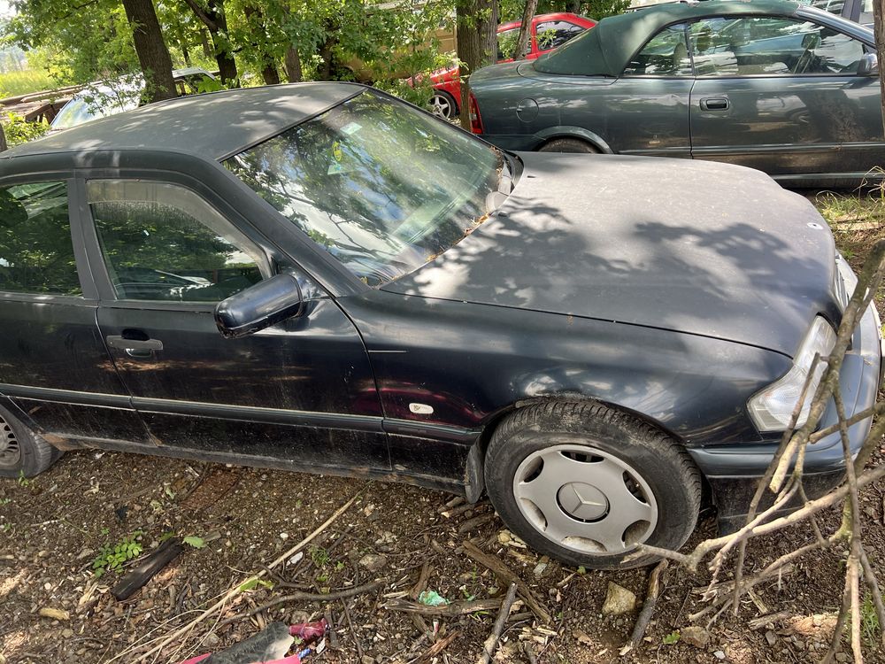 Мерцедес 2.5 тд Ц клас ,Mercedes w202 C225 TD На Части !!!