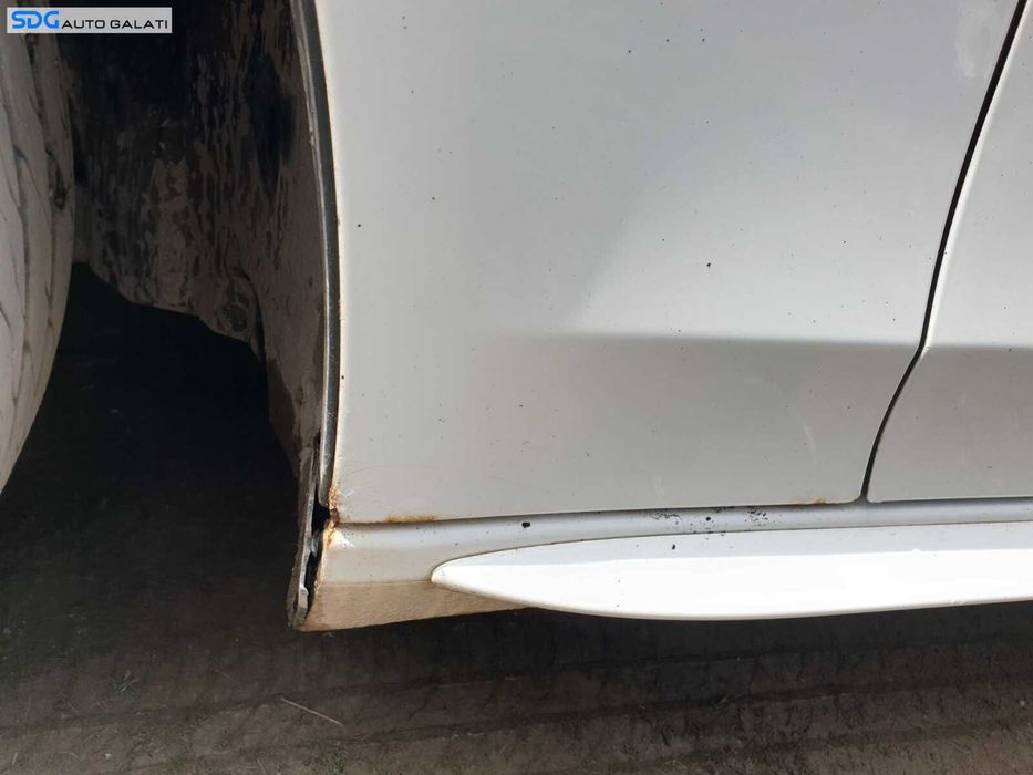 Aripa Stanga Fata cu Defect Audi A4 B8 B8.5 FL Facelift 2012 - 2016 Culoare LY9C [C5442]