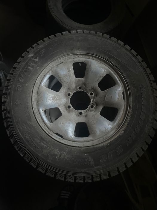 Продам шину с дисками от прадо
