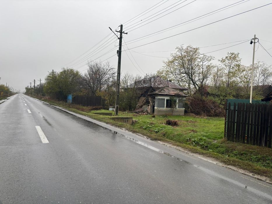 Teren intravilan 2.100 mp–Bolovani,Com.Cornățelu, Dâmbovița 45 km .Buc