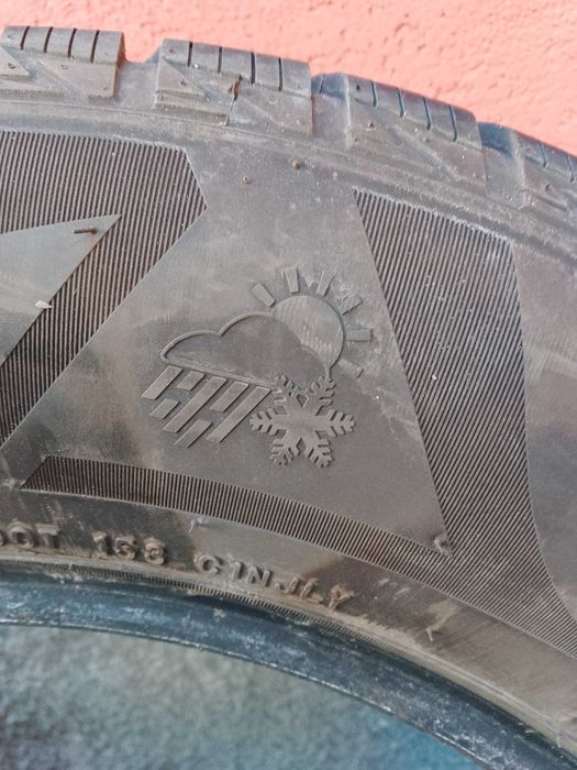 Всесезонни гуми 215/65R16