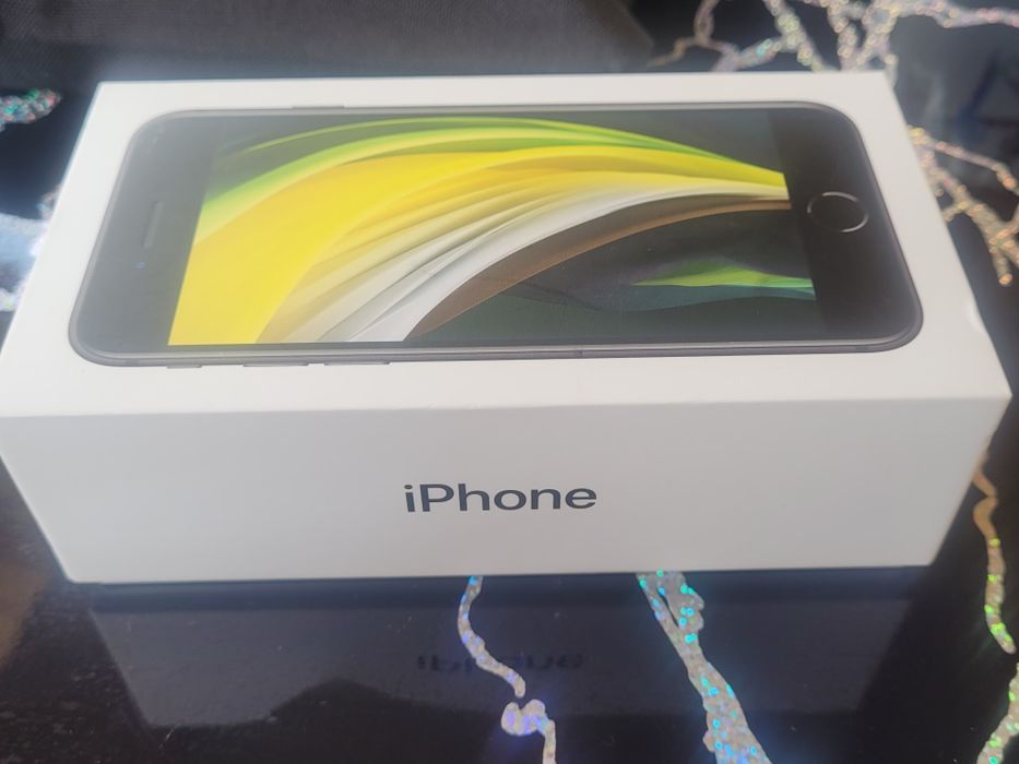 Vand telefon  Iphone SE 2023