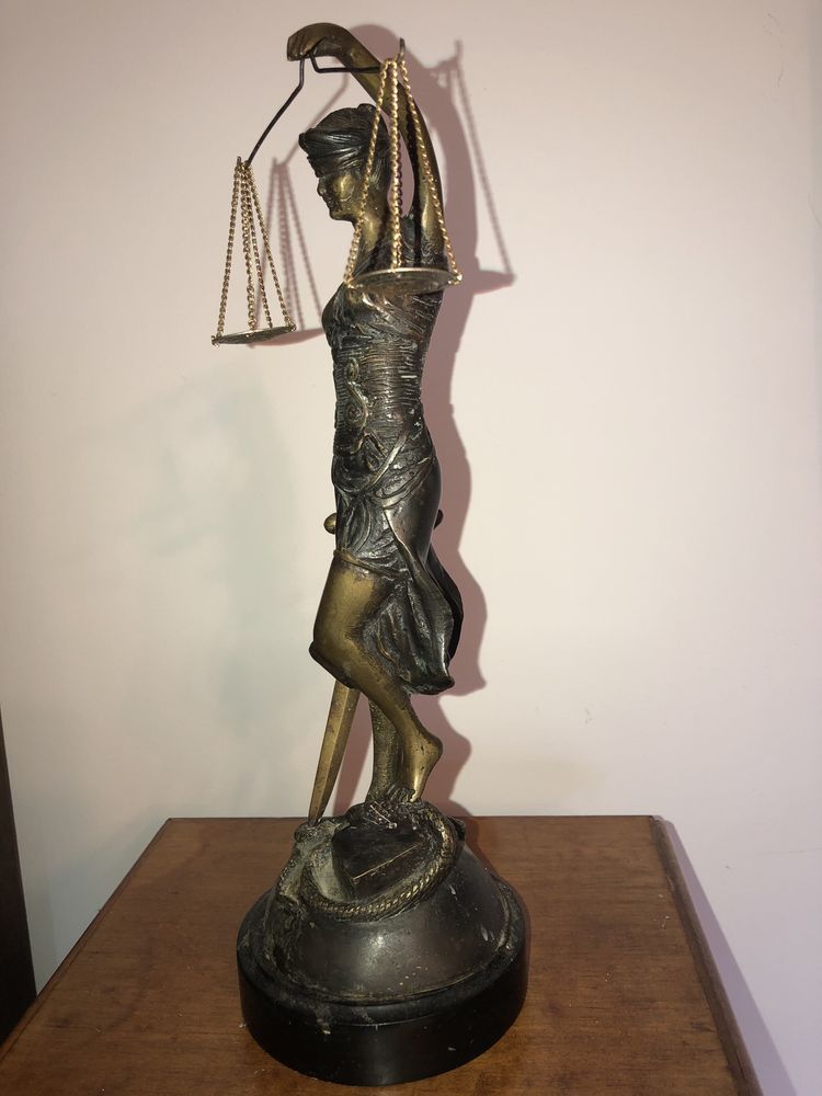 Statueta  englezeasca “Justitia”din bronz