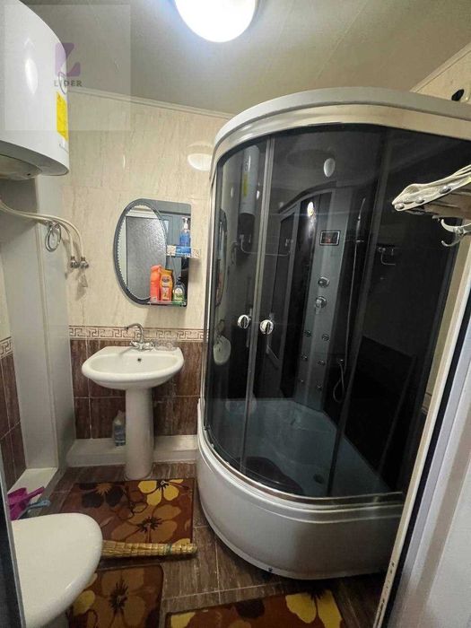 4х комнатная квартира 82кв/м, частично с вещами на районе Фрунзе