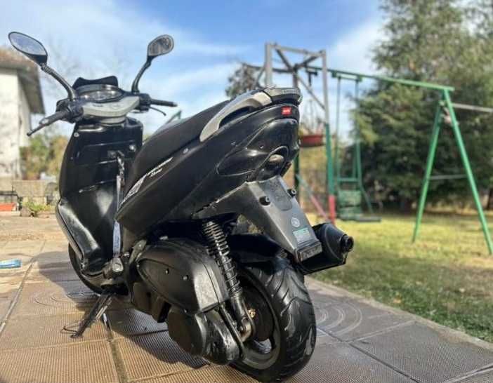 Скутер Aprilia leonardo 250 На части Бартер