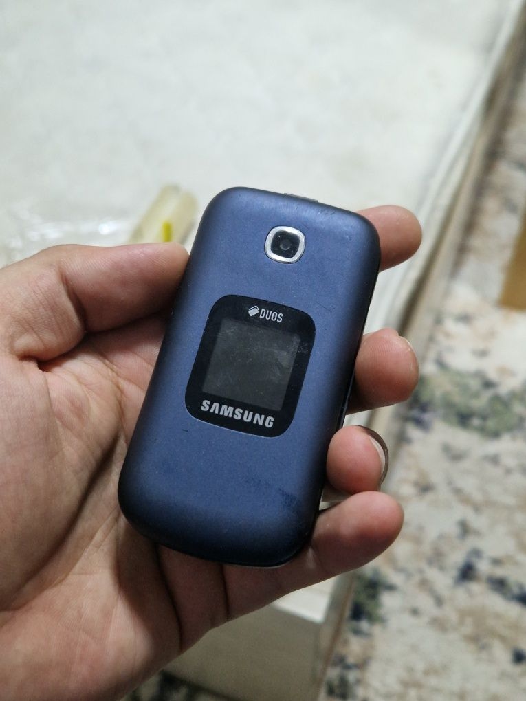 2 ta telefon 1 tani narxida Nokia 2660 Samsung Gusto 3 GSM