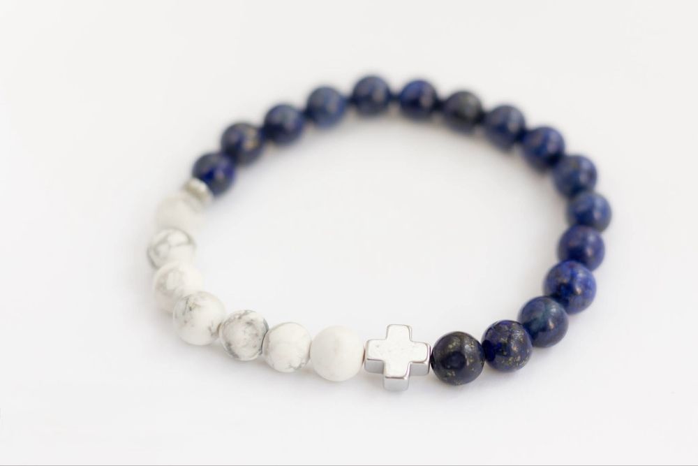 Мъжка гривна с мъниста от полускъпоценни камъни