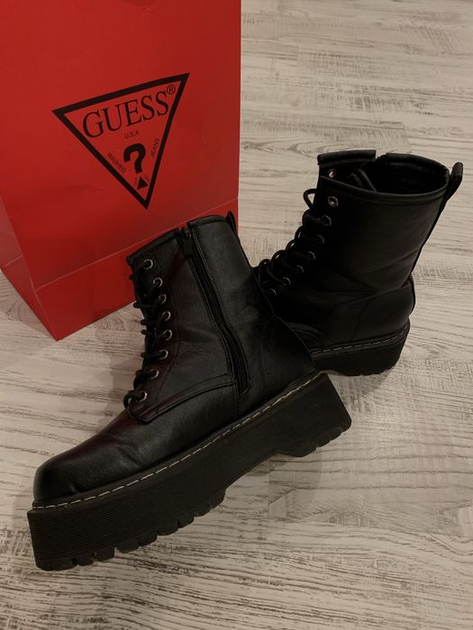 Ghete negre 38 sireturi