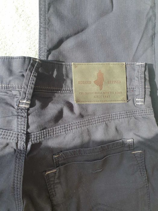 Дънки на известни марки