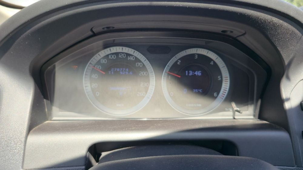 Vând Volvo XC60, tracțiune integrală 4x4, cutie automată, diesel