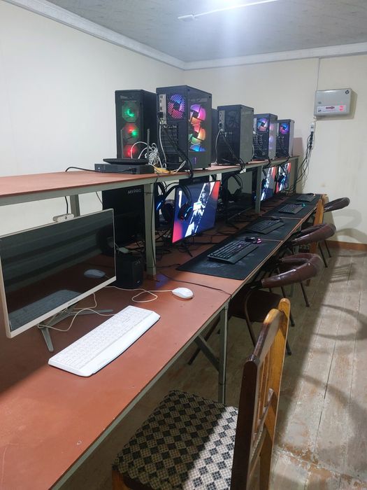 Компьютер и флестшин сотилади нархини келишамиз