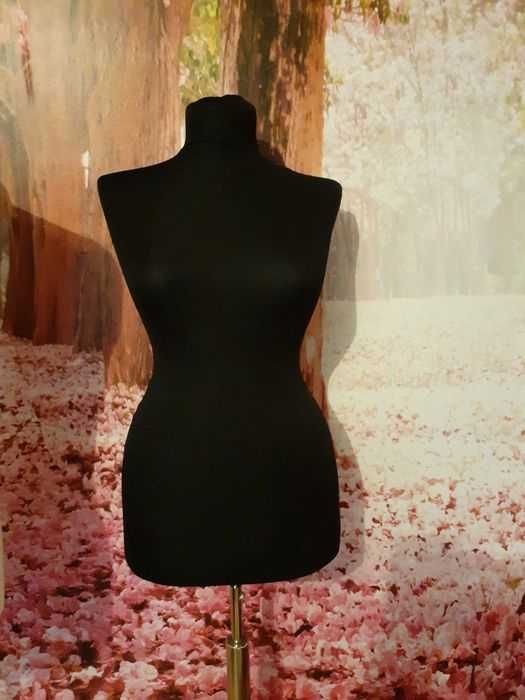 Bust manechin nunta pentru rochie mireasa si costum mire