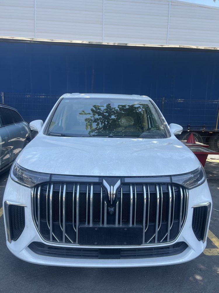 Voyah DREAMMER 2024 gibrid 3 pozitsa 55000$
