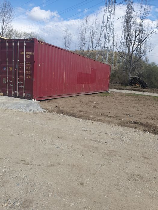 spatii depozitare in containere self storage.