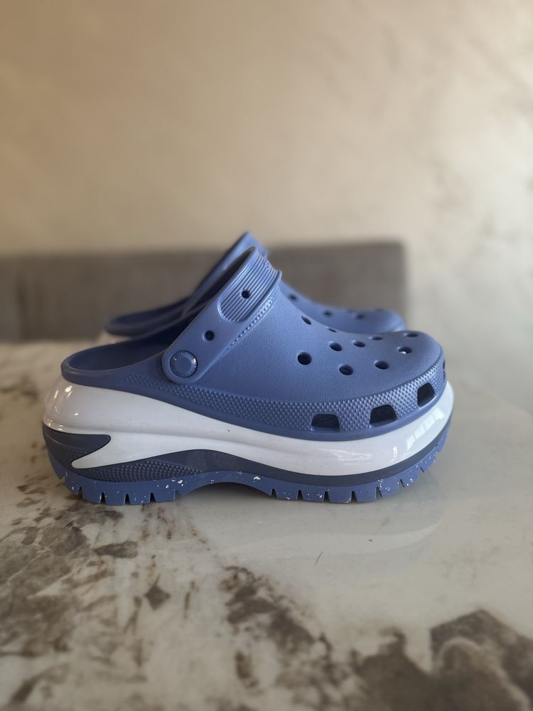 Нови чехли Crocs