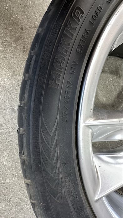 Продам диски + шины Nokian Hakka 17R