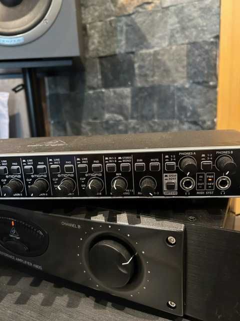 Iinterfata Audio BEHRINGER UMC1820