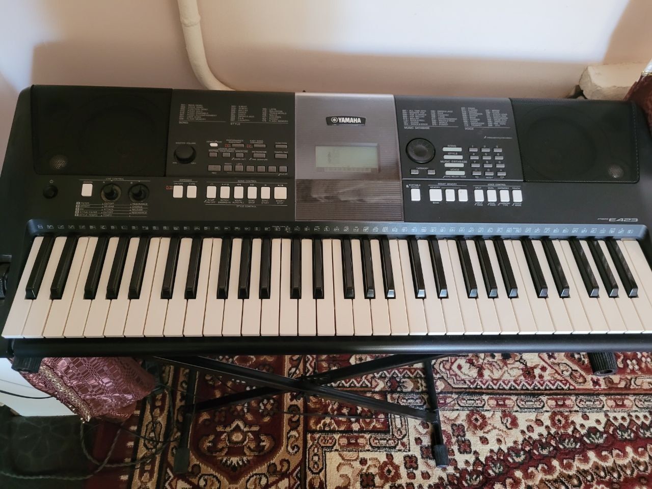 Синтезатор YAMAHA E 423 комплект