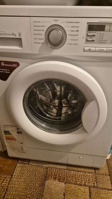 Продам стиральную машину LG