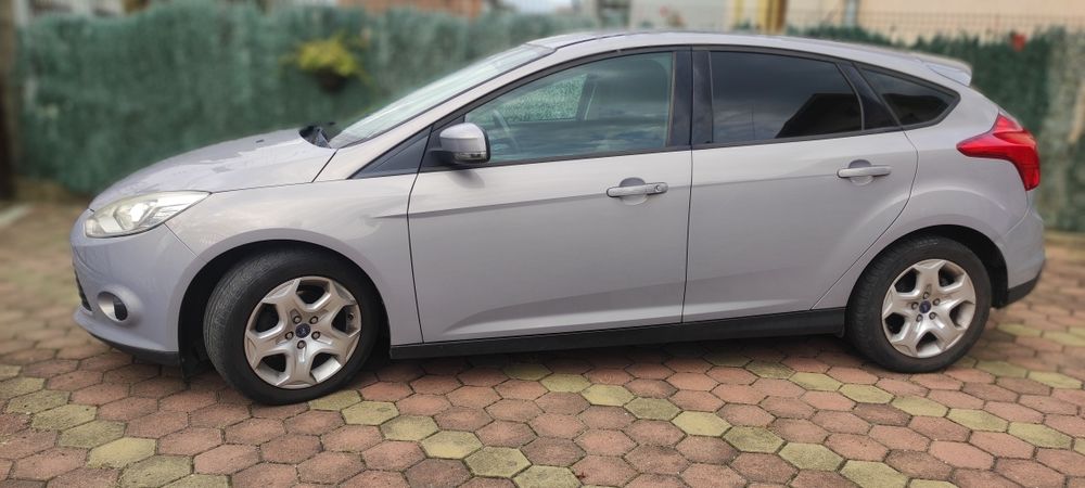 Vând Ford Focus  2012