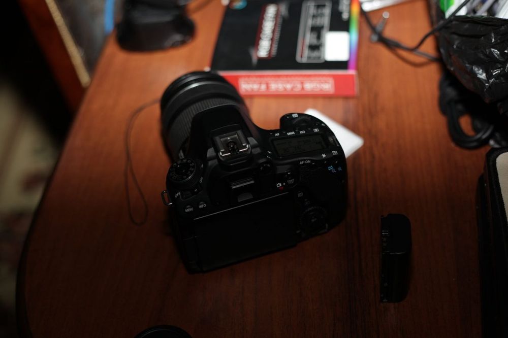 Продается профессиональный фотоаппарат Canon EOS 80D как новый