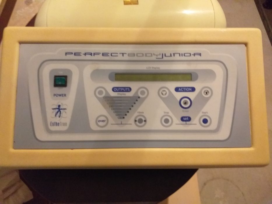 Aparat electrostimulare