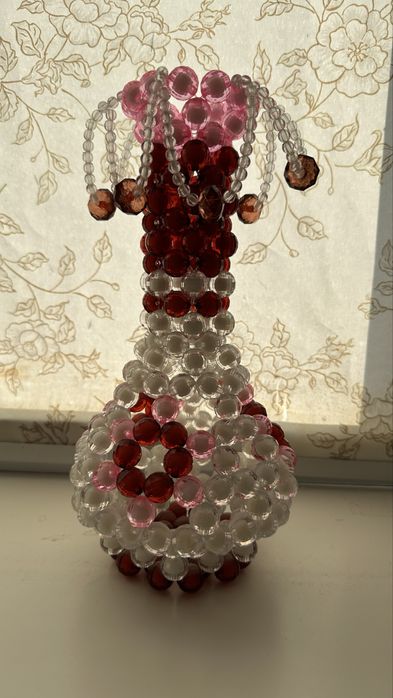 Ваза декоративная из бисера