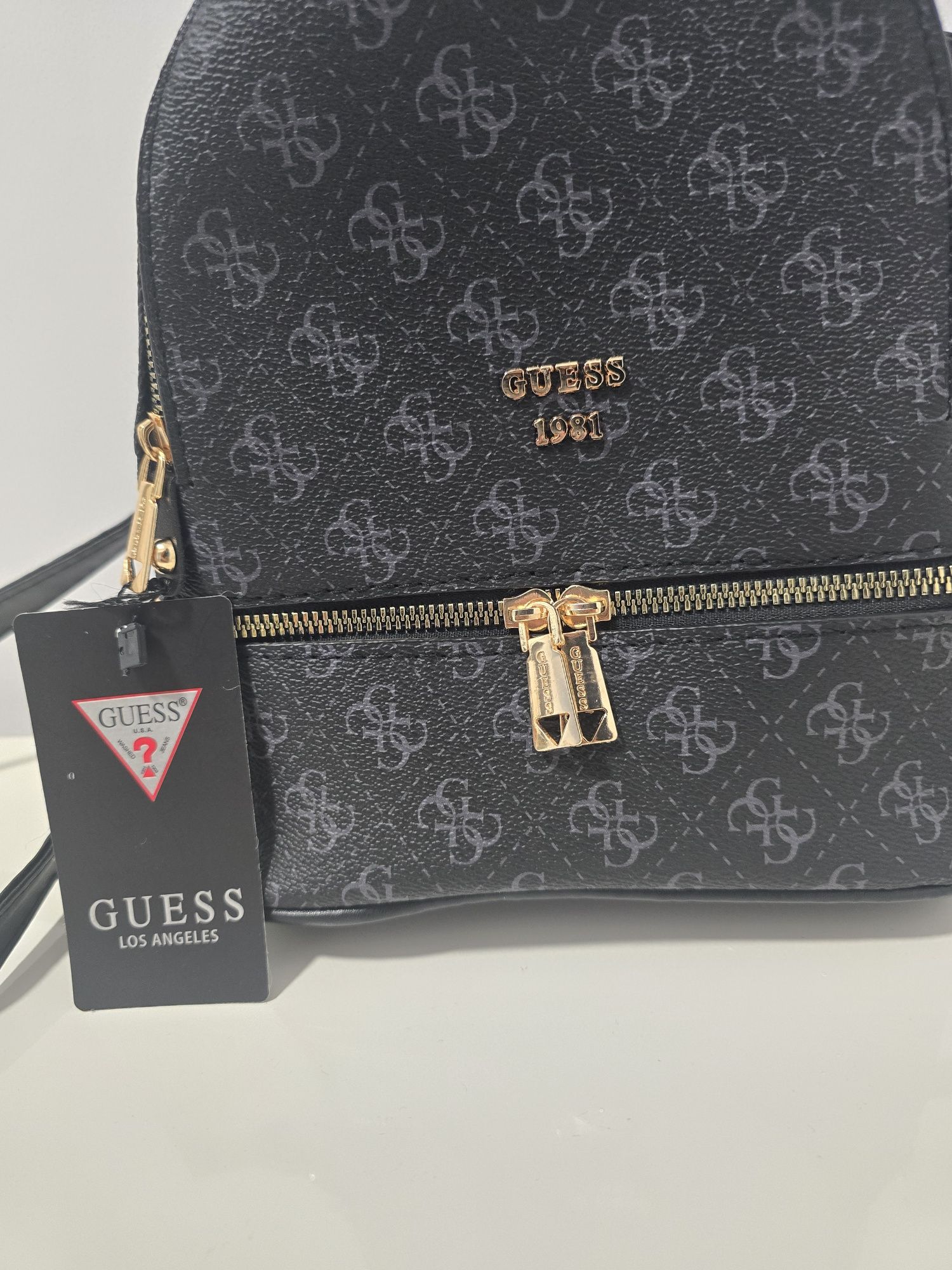 Rucsac nou Guess