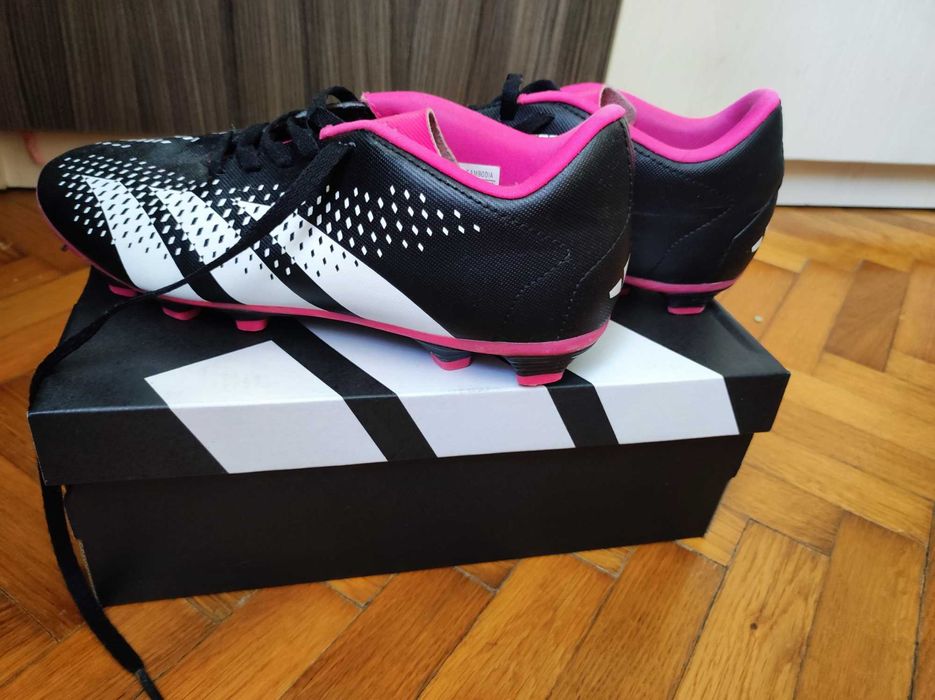 Pantofi sport Adidas Predator mărimea 36