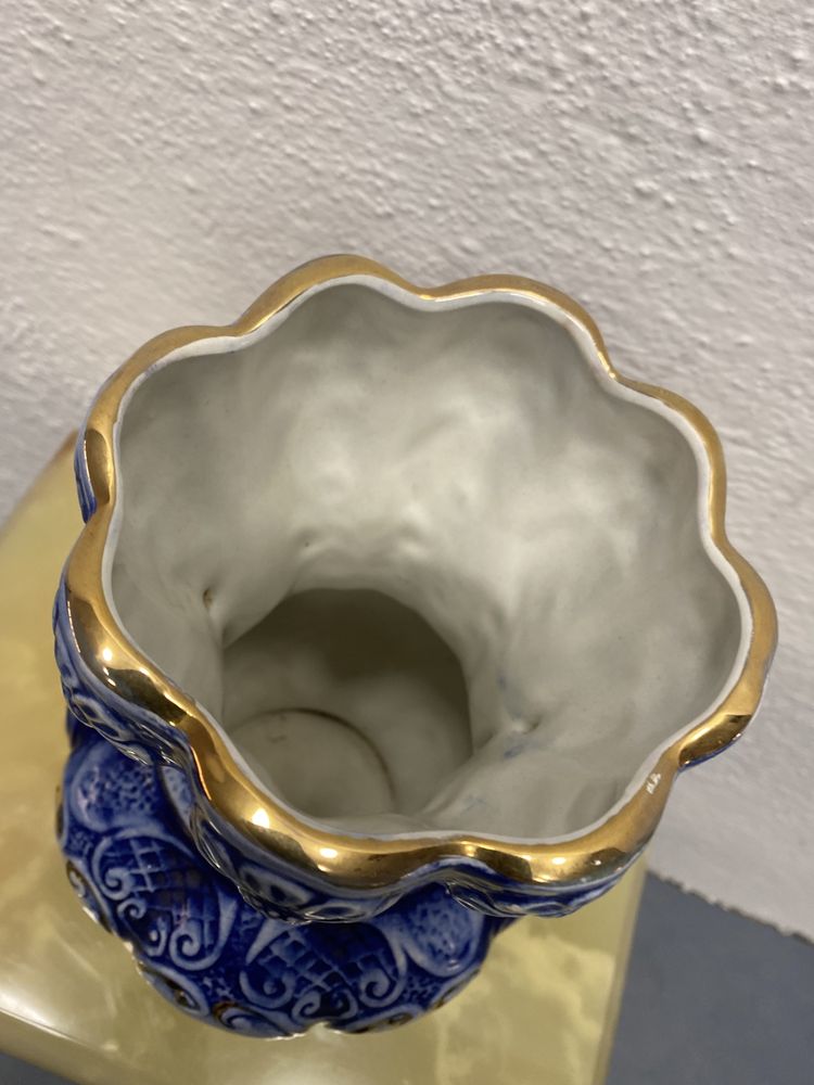 Италианска барокова ваза от порцелан