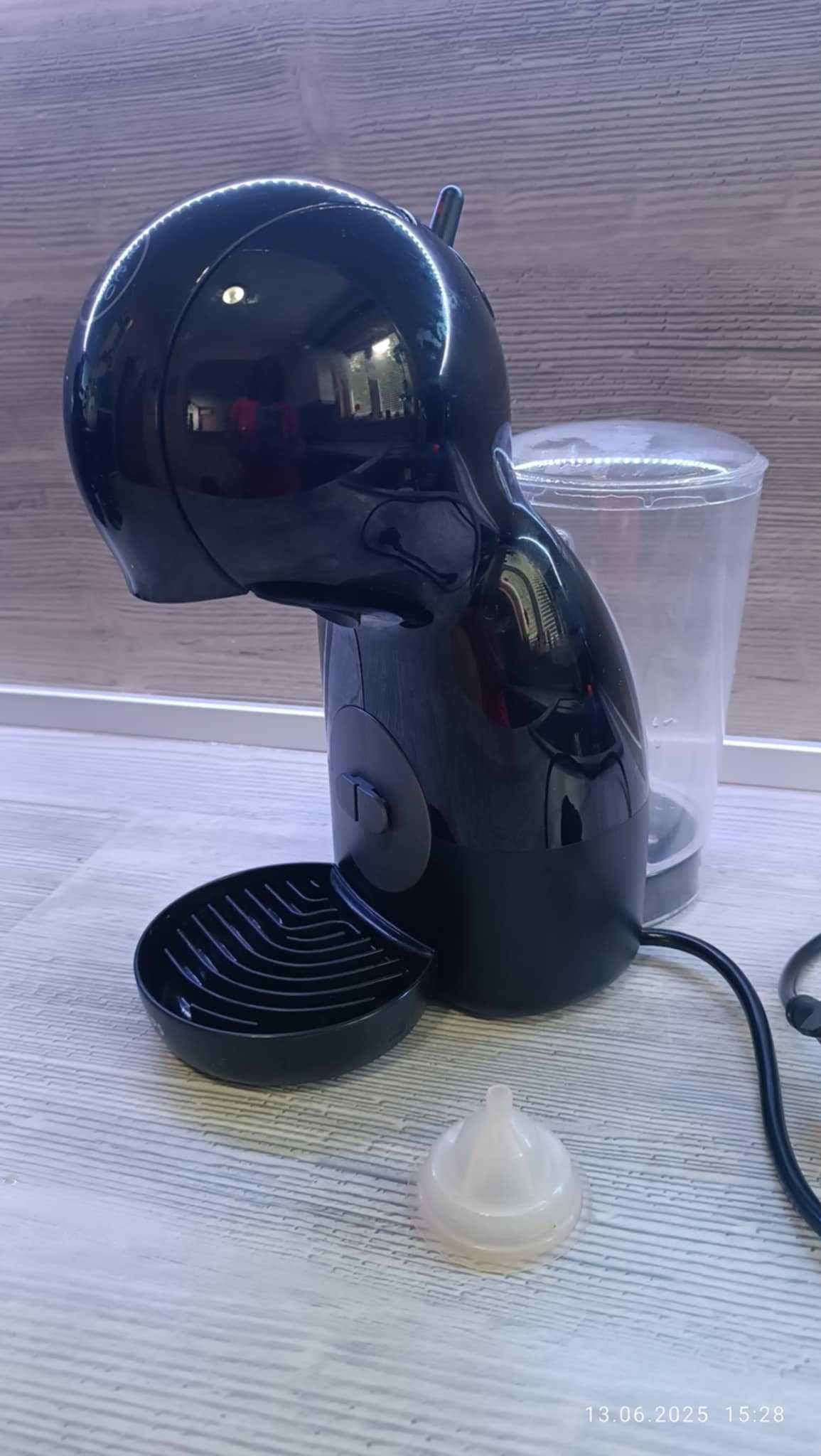 Кафемашина Dolce Gusto с капсули.