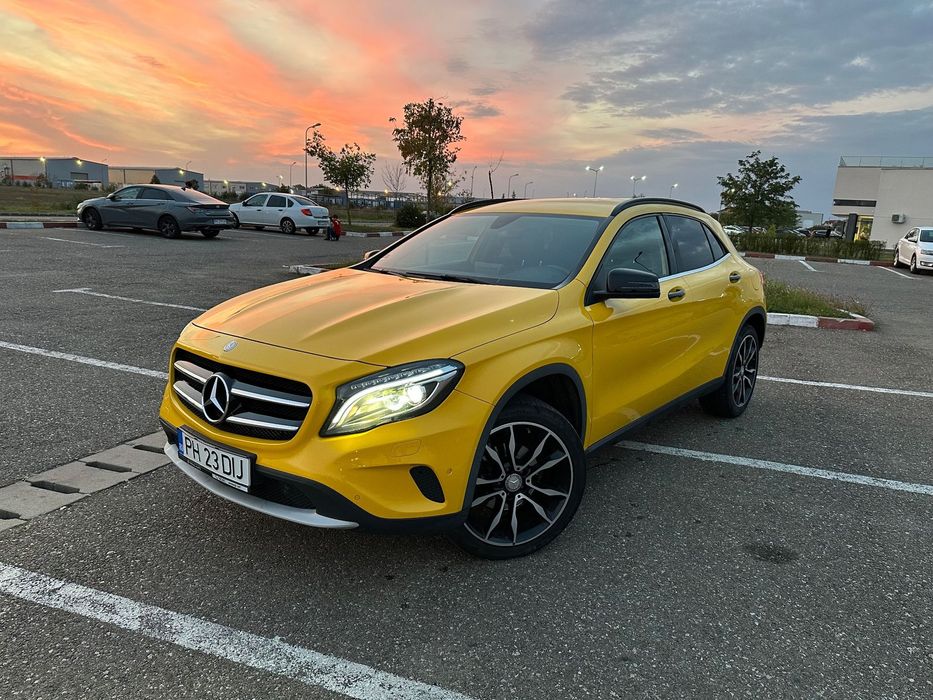 Mercedes-Benz GLA 200 d 4MATIC URGENT/ Stare perfectă/ Navigatie mare/ 4MATIC/ Automata