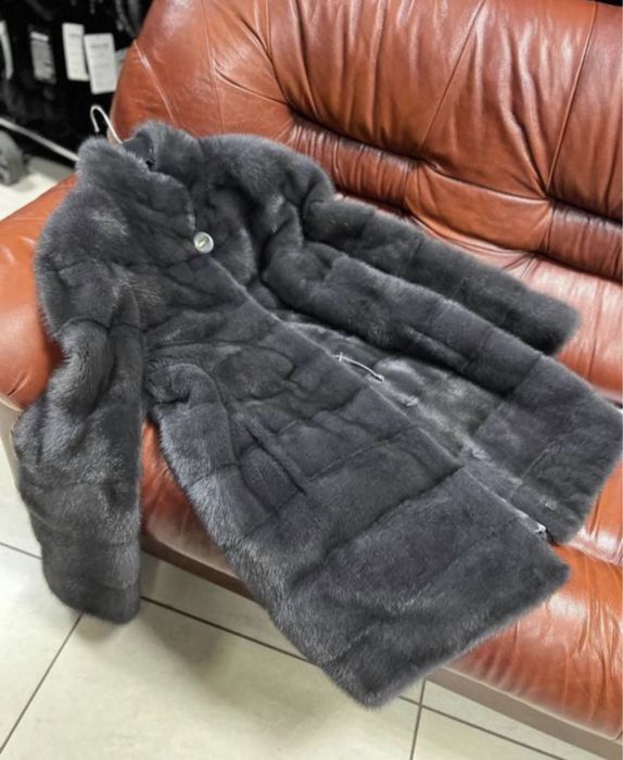 Продам норковую шубу