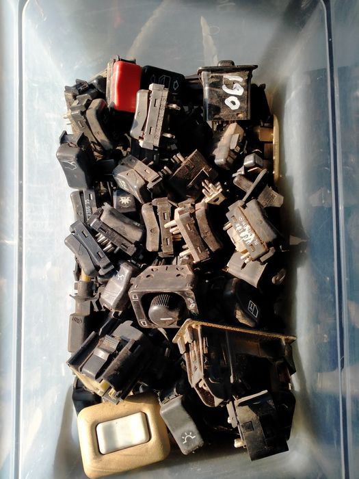 Кнопки на Мерседес 190,124,202,220,140