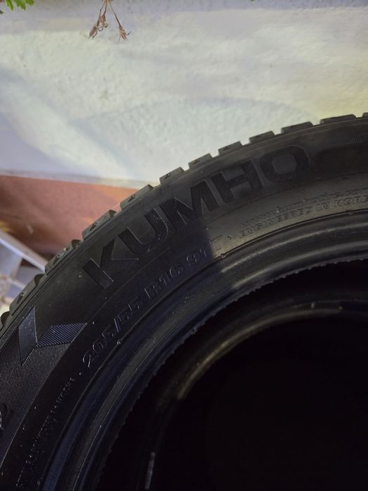 Продавам зимни гуми и фарове за Mercedes CLK W208