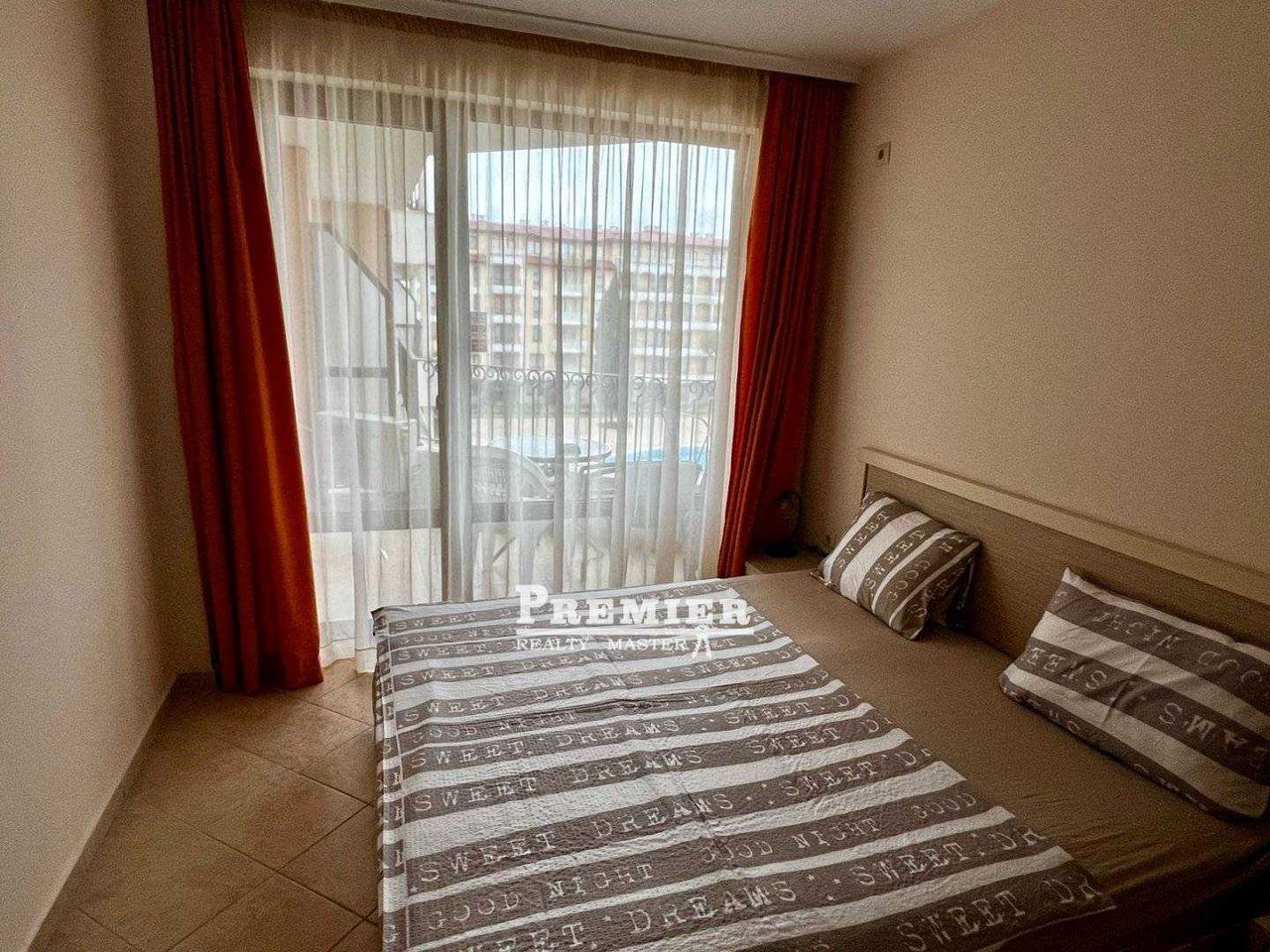 Продава се Двустаен апартамент в к.к. Слънчев бряг - 65 кв.м за 1154 €/кв.м - Снимка #18