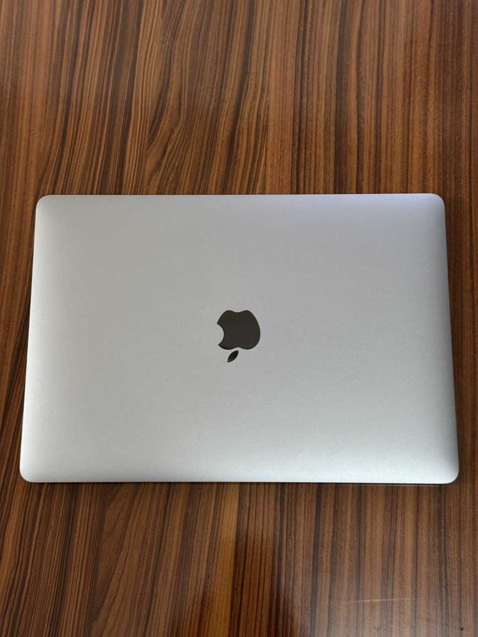Macbook Air M1 8/256