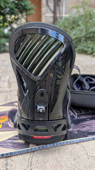 Snowboard оборудване, Libtech,Burton, Northwave, Drake, очила и каска.