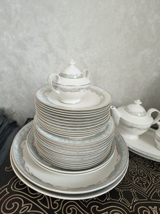Продам сервиз новый