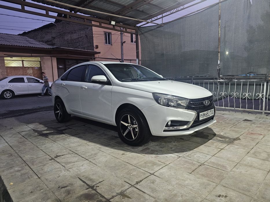 Lada vesta sedan
